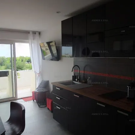 Apartment Port Nature Colline 7 - Pour 2 Personnes 214 - Naturiste *